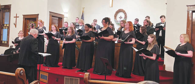 Morehead State University Choir Dr. Greg Detweiler, Conductor William A. Murphy, Piano (Photo by Sherry Lason)